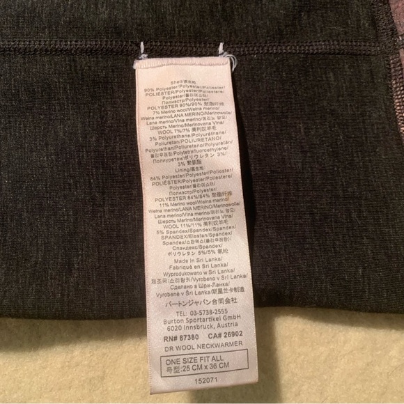 Burton neck gaiter. - Picture 2 of 2